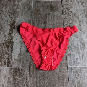 PRETTYLITTLE THING Scallop Brief Bikini Bottom